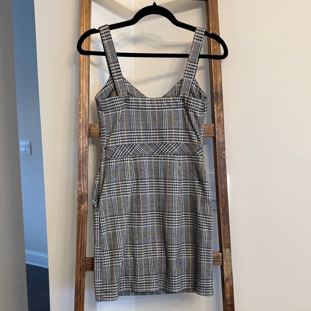 Abercrombie & Fitch Gray Plaid Mini Dress - Picture 3 of 7
